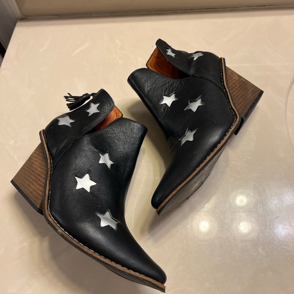 Silvia Cobos shoot for the moon star black leather boots size 8 pointed toe